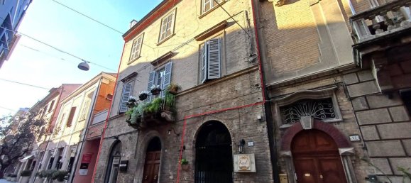 Bâtiment à San Benedetto del Tronto, Italy 530m² No. 159659 2