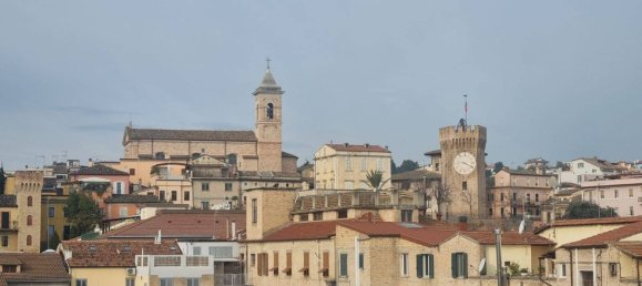 Bâtiment à San Benedetto del Tronto, Italy 530m² No. 159659 10