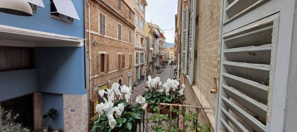 Bâtiment à San Benedetto del Tronto, Italy 530m² No. 159659 4