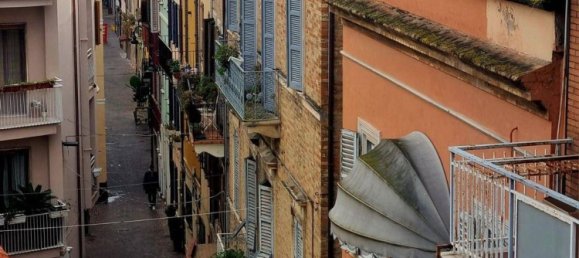 Bâtiment à San Benedetto del Tronto, Italy 530m² No. 159659 5