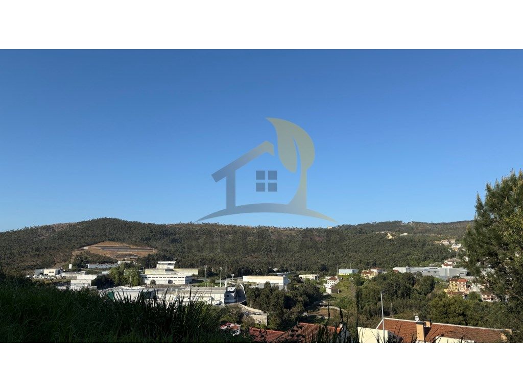 317m² Land in Fanzeres, Portugal No. 196910