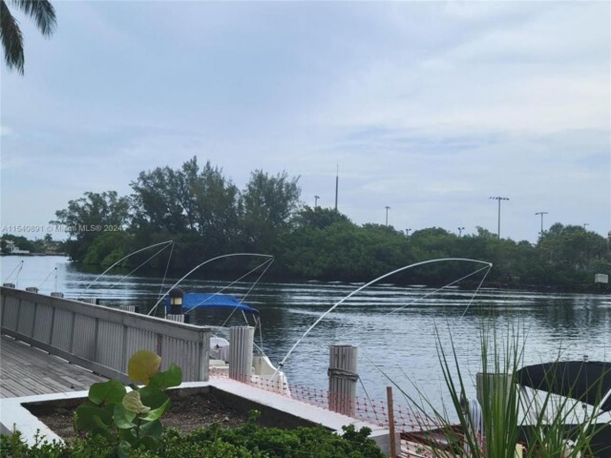 2 bedrooms House in Fort Lauderdale, USA No. 384566