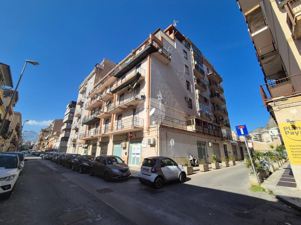 Apartamento T2 em Palermo, Italy N.º 103693