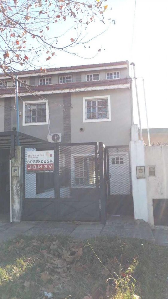 3 bedrooms House in Quilmes, Argentina No. 5325