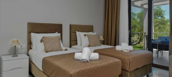 3 bedrooms Commercial property in Zakynthos, Greece No. 640 11