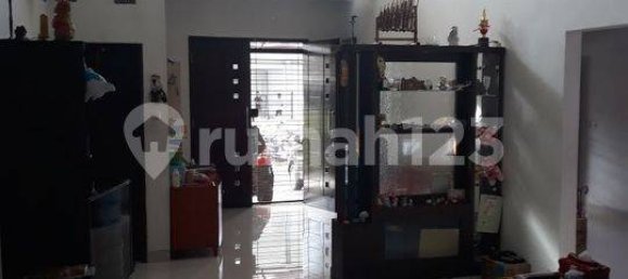 5 bedrooms House in South Tangerang, Indonesia No. 1758 4