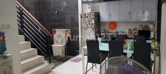 5 bedrooms House in South Tangerang, Indonesia No. 1758 7