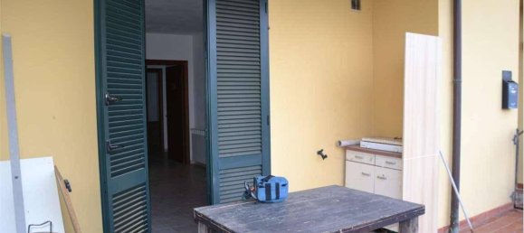 3 rooms Apartment in Lucignano, Italy No. 172863 2