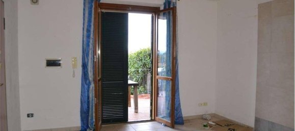 3 rooms Apartment in Lucignano, Italy No. 172863 4