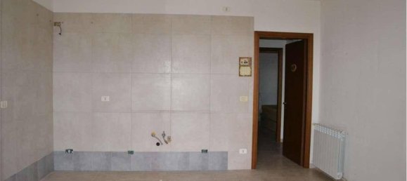 3 rooms Apartment in Lucignano, Italy No. 172863 3