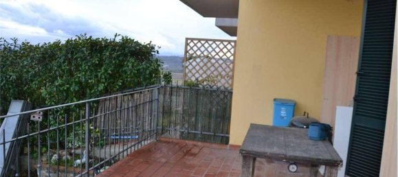 3 rooms Apartment in Lucignano, Italy No. 172863 10