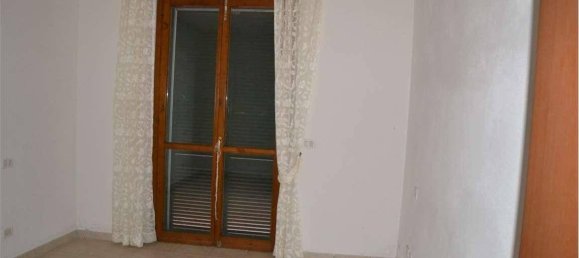 3 rooms Apartment in Lucignano, Italy No. 172863 6