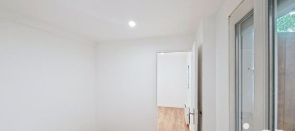 Квартира с 1 спальней в Сен-Сен-Дени, Франция № 360113 4