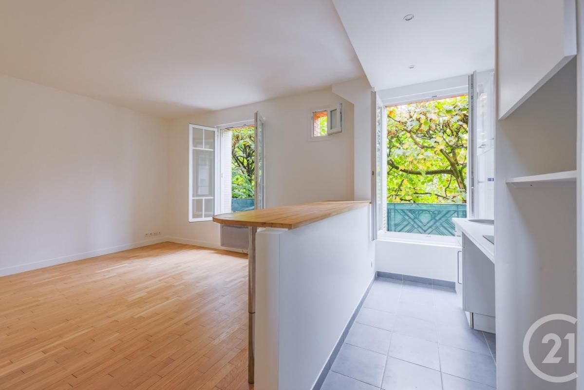 1 bedroom Apartment in Montrouge, France No. 167655