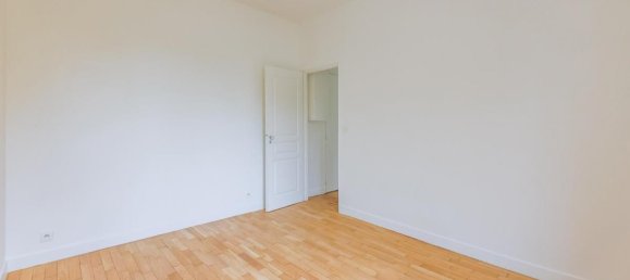 1 bedroom Apartment in Montrouge, France No. 167655 12