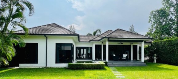 3 bedrooms Cafe / restaurant in Bang Lamung, Thailand No. 8012 17