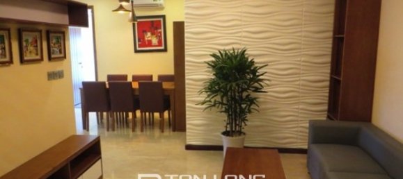Apartamento de 3 dormitorios en Tay Ho, Vietnam No. 2128 2