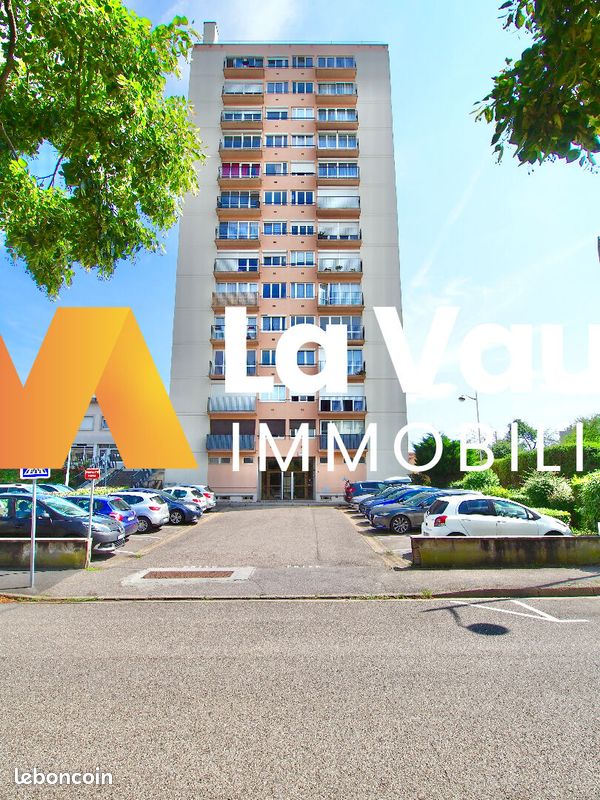 3 bedrooms Apartment in Nancy, France No. 253423