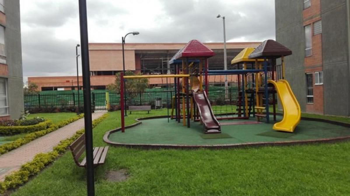 Casa de 3 dormitorios en Bogotá, Colombia No. 12428