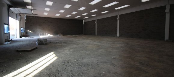 Almacén de 4 habitaciónes en Turate, Italy No. 73804 7