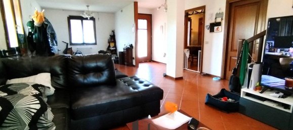 3 Schlafzimmer Villa in Pordenone, Italy, Nr. 185844 24
