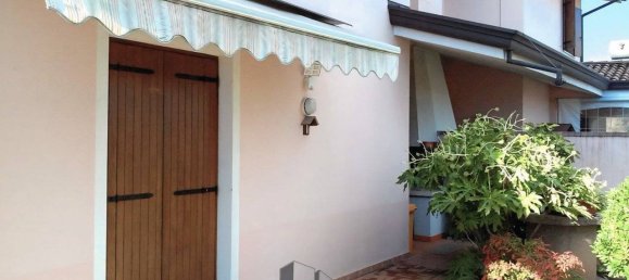 3 Schlafzimmer Villa in Pordenone, Italy, Nr. 185844 19