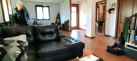 3 Schlafzimmer Villa in Pordenone, Italy, Nr. 185844 2