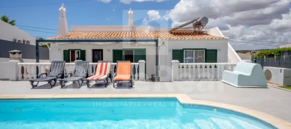 2 Schlafzimmer Haus in Ferreiras, Portugal, Nr. 104589 3