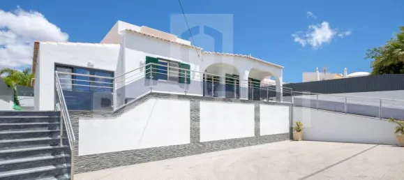 2 Schlafzimmer Haus in Ferreiras, Portugal, Nr. 104589 13