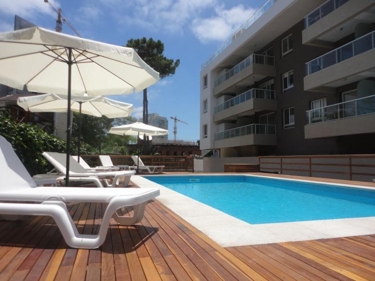 Квартира с 2 спальнями в Мальдонадо, Уругвай № 8616