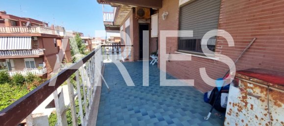3 rooms Apartment in Pomezia, Italy No. 307874 4