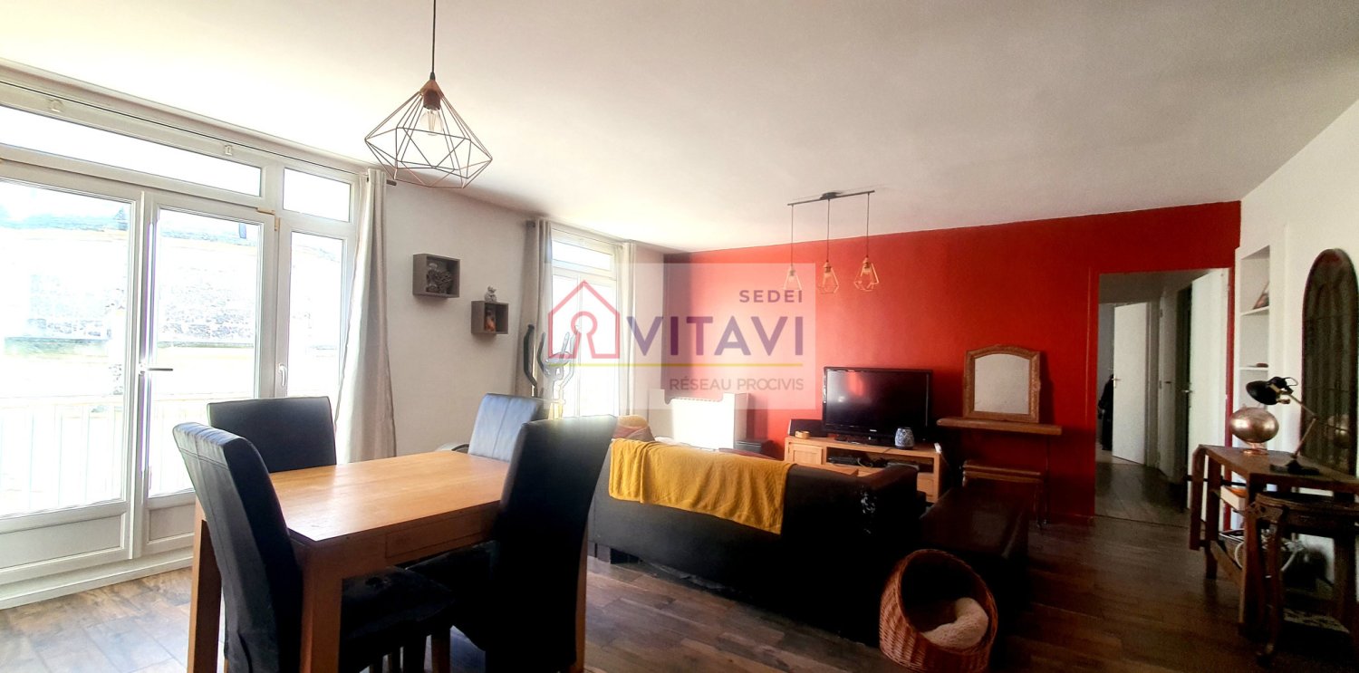 3 bedrooms Apartment in Beauvais, France No. 227326