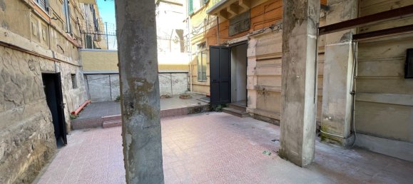 6غرفة شقة في Messina, Italy رقم 50983 36