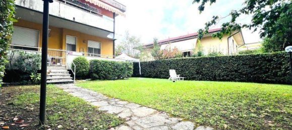 2 bedrooms Apartment in Massa, Italy No. 355311 18