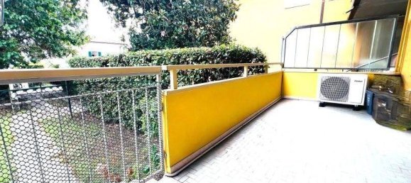 2 bedrooms Apartment in Massa, Italy No. 355311 16