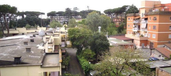 6 rooms Apartment in Rome, Italy No. 192645 3