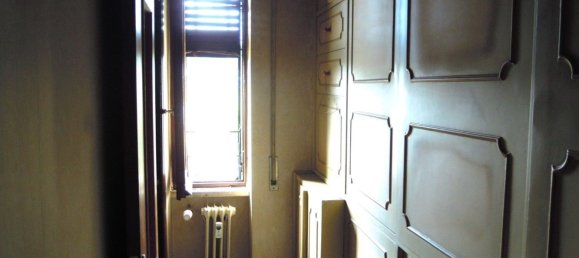 6 rooms Apartment in Rome, Italy No. 192645 5