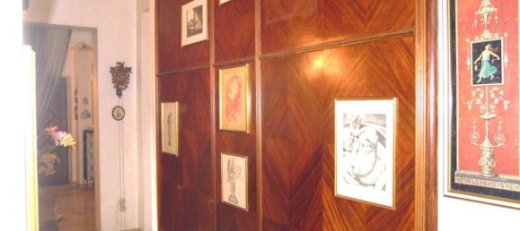 6 rooms Apartment in Rome, Italy No. 192645 4