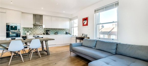 2 bedrooms Apartment in London, United Kingdom No. 12717 2