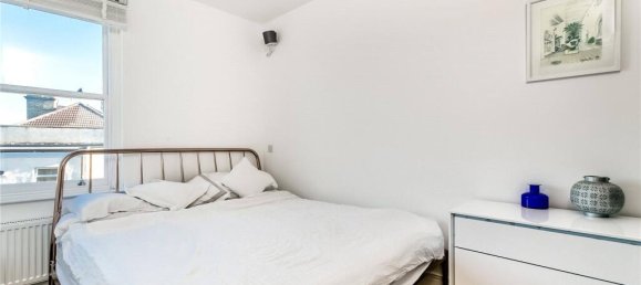 2 bedrooms Apartment in London, United Kingdom No. 12717 5