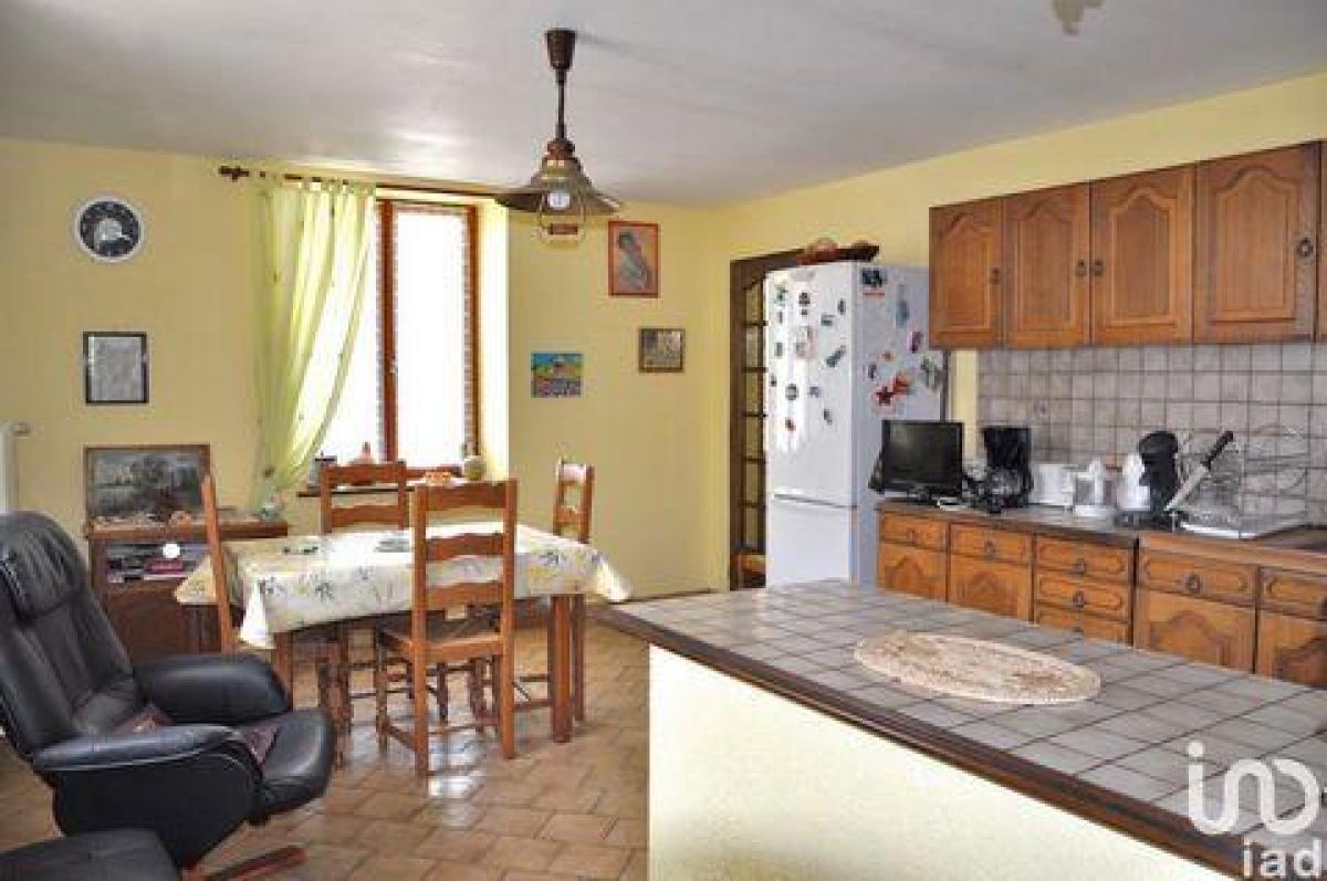 Casa T3 em Xertigny, France N.º 7450