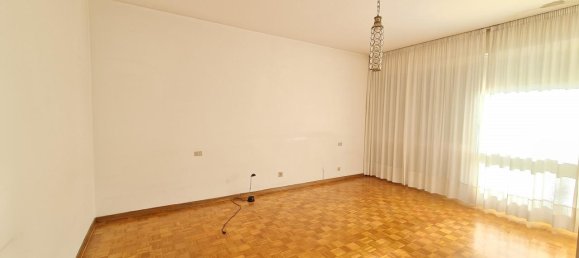 4 rooms Apartment in Abano Terme, Italy No. 235168 7