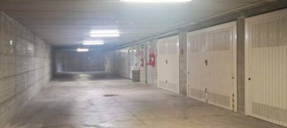  مرآب في Imperia, Italy 28متر مربع رقم 87852 3