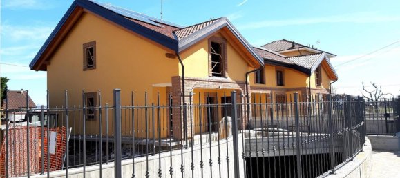 6 rooms Villa in San Maurizio Canavese, Italy No. 236523 2