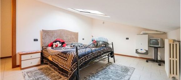 Duplex T3 em Brescello, Italy N.º 289473 23