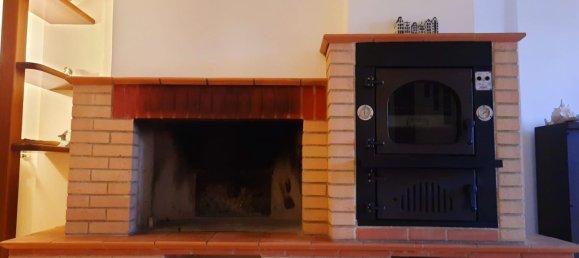 6 rooms House in Fiano Romano, Italy No. 255760 3