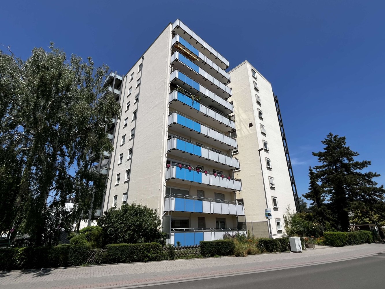 Apartamento de 2 dormitorios en Frankenthal, Germany No. 238345