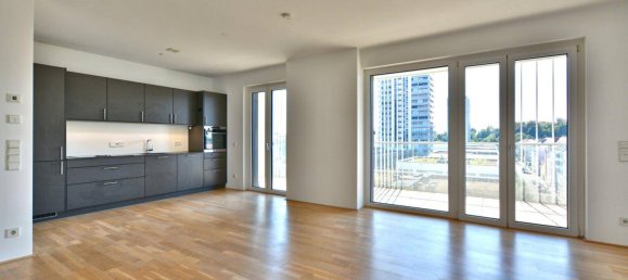 2غرفة شقة في Linz, Austria رقم 241537 3