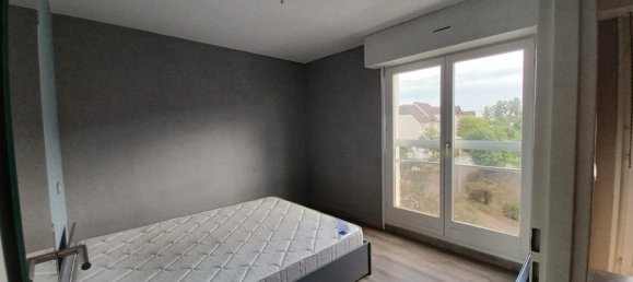 2-salle Appartement à Strasbourg, France No. 292907 3
