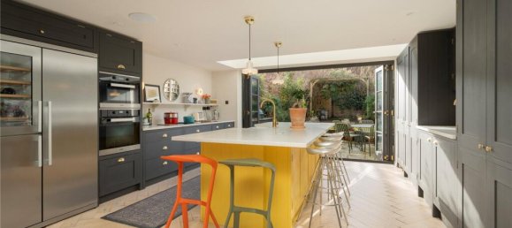 5 bedrooms House in London, United Kingdom No. 5202 24